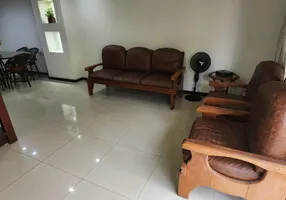 Foto 1 de Casa com 2 Quartos para alugar, 89m² em Pituaçu, Salvador