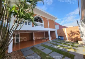 Foto 1 de Sobrado com 4 Quartos para alugar, 574m² em Jardim Sumare, Ribeirão Preto
