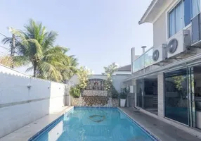 Foto 1 de Casa de Condomínio com 6 Quartos à venda, 450m² em Recreio Dos Bandeirantes, Rio de Janeiro