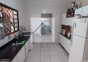 Foto 1 de Casa com 3 Quartos à venda, 120m² em Jardim Helena, Ribeirão Preto