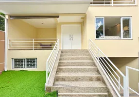 Foto 1 de Casa de Condomínio com 3 Quartos para alugar, 244m² em Água Verde, Curitiba