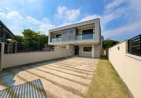 Foto 1 de Casa com 3 Quartos para alugar, 142m² em Campeche, Florianópolis