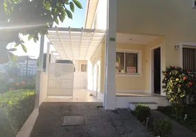 Foto 1 de Casa de Condomínio com 4 Quartos à venda, 200m² em Badu, Niterói