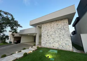 Foto 1 de Casa com 4 Quartos à venda, 210m² em Residencial Goiânia Golfe Clube, Goiânia