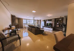 Foto 1 de Apartamento com 3 Quartos à venda, 157m² em Centro, Esteio