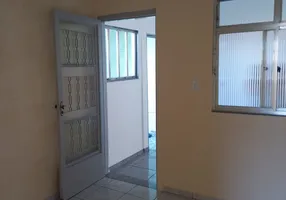 Foto 1 de Apartamento com 1 Quarto para alugar, 50m² em Rocha Miranda, Rio de Janeiro