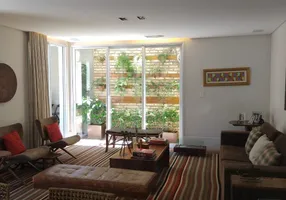 Foto 1 de Casa com 2 Quartos à venda, 289m² em Moema, São Paulo