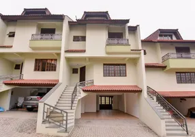 Foto 1 de Casa de Condomínio com 3 Quartos para alugar, 189m² em Vista Alegre, Curitiba