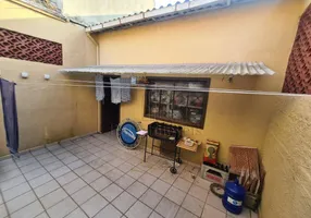 Foto 1 de Casa com 2 Quartos à venda, 128m² em Jardim Bom Pastor, Santo André