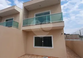 Foto 1 de Sobrado com 3 Quartos à venda, 150m² em Laranjeiras, Caieiras