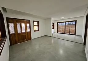 Foto 1 de Casa com 3 Quartos para alugar, 250m² em Parque Residencial Itapeti, Mogi das Cruzes