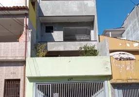 Foto 1 de Sobrado com 4 Quartos à venda, 327m² em Ferrazópolis, São Bernardo do Campo