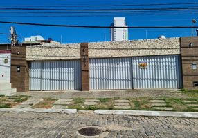 Imóveis à venda na Rua Nelson Geraldo Freire - Lagoa Nova, Natal - RN
