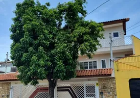 Foto 1 de Sobrado com 3 Quartos à venda, 190m² em Vila Campesina, Osasco