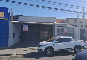 Foto 1 de Casa com 3 Quartos para alugar, 170m² em Vila Tito de Carvalho Vila Xavier, Araraquara
