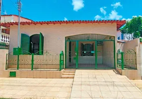 Foto 1 de Casa com 6 Quartos à venda, 343m² em Centro, Goiás