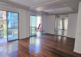 Foto 1 de Apartamento com 3 Quartos à venda, 124m² em Lagoa, Rio de Janeiro