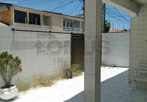 Foto 1 de Casa com 4 Quartos à venda, 180m² em Grageru, Aracaju