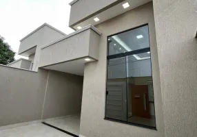 Foto 1 de Casa com 3 Quartos à venda, 148m² em Setor Maysa, Trindade