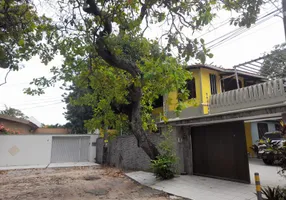 Foto 1 de Casa com 5 Quartos à venda, 300m² em Joaquim Tavora, Fortaleza