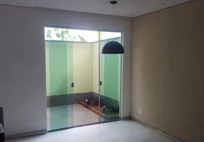 Foto 1 de Casa com 2 Quartos à venda, 70m² em Havaí, Belo Horizonte