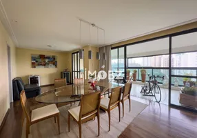 Foto 1 de Apartamento com 3 Quartos à venda, 226m² em Villaggio Panamby, São Paulo