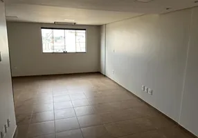 Foto 1 de Galpão/Depósito/Armazém para alugar, 32m² em Taguatinga Norte, Brasília