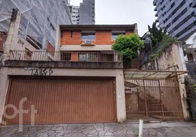 Foto 1 de Casa com 3 Quartos à venda, 300m² em Rio Branco, Porto Alegre