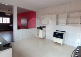 Foto 1 de Casa com 2 Quartos à venda, 300m² em Vila Mazzei, Itapetininga