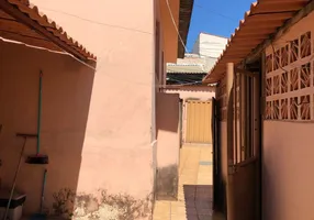 Foto 1 de Casa com 3 Quartos à venda, 122m² em Caiçara Adeláide, Belo Horizonte