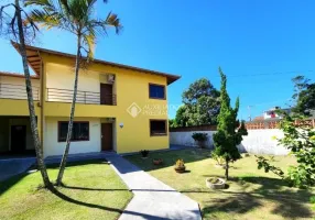 Foto 1 de Casa com 4 Quartos para alugar, 300m² em Morro das Pedras, Florianópolis