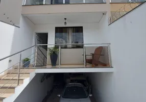 Foto 1 de Casa com 2 Quartos à venda, 110m² em Xangri-lá, Contagem