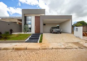 Foto 1 de Casa de Condomínio com 3 Quartos à venda, 300m² em Ponte Alta Norte, Brasília