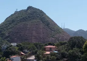 Foto 1 de Casa com 4 Quartos à venda, 180m² em Botafogo, Rio de Janeiro