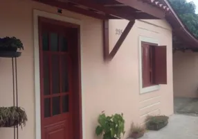 Foto 1 de Casa com 2 Quartos à venda, 120m² em Olaria, Canoas