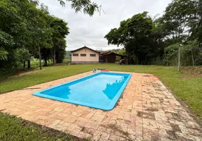 Foto 1 de Fazenda/Sítio com 5 Quartos para alugar, 640m² em , São José da Lapa