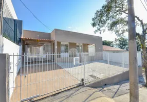 Foto 1 de Casa com 4 Quartos à venda, 130m² em Bacacheri, Curitiba