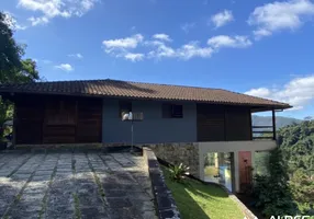 Foto 1 de Casa com 4 Quartos à venda, 900m² em Parque do Ingá, Teresópolis