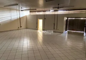 Foto 1 de Galpão/Depósito/Armazém à venda, 300m² em Bassan, Marília