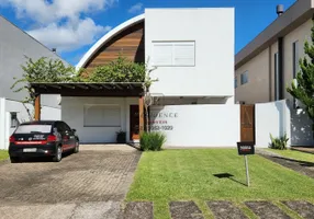 Foto 1 de Casa de Condomínio com 3 Quartos para venda ou aluguel, 276m² em Belém Novo, Porto Alegre