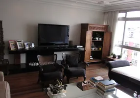 Foto 1 de Apartamento com 4 Quartos à venda, 210m² em Santa Cecília, São Paulo