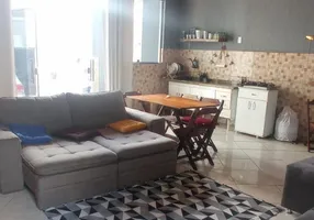 Foto 1 de Casa com 2 Quartos à venda, 100m² em São Gabriel, Belo Horizonte