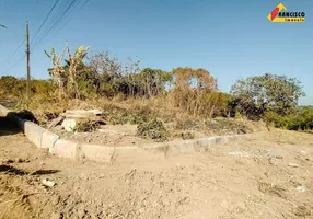 Foto 1 de Lote/Terreno à venda, 300m² em Santos Dumont, Divinópolis