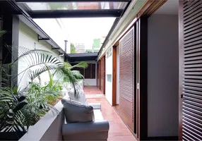 Foto 1 de Casa com 4 Quartos à venda, 295m² em Vila Mariana, São Paulo