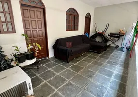 Foto 1 de Casa com 3 Quartos à venda, 160m² em Maria Ortiz, Vitória