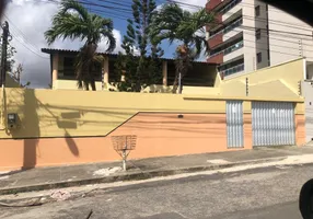 Foto 1 de Casa com 6 Quartos para alugar, 406m² em Engenheiro Luciano Cavalcante, Fortaleza