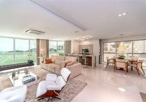 Foto 1 de Apartamento com 4 Quartos à venda, 290m² em Centro, Balneário Camboriú