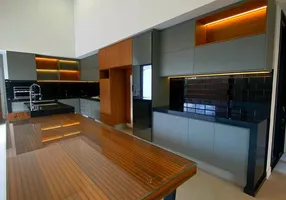 Foto 1 de Casa de Condomínio com 3 Quartos à venda, 220m² em Residencial Amazonas , Franca