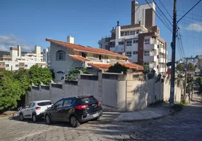 Foto 1 de Casa com 4 Quartos à venda, 364m² em Trindade, Florianópolis