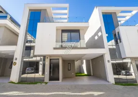 Foto 1 de Casa de Condomínio com 4 Quartos à venda, 156m² em Água Verde, Curitiba